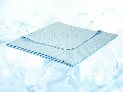 Produktbild von Kühlende Sommerbettdecke | 135 x 200 cm | Bettdecke mit innovativem Kühleffekt | XDREAM Cooling
