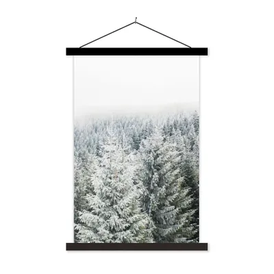 Produktbild von MuchoWow® Textilposter Wald - Schnee - Winter - Jahreszeiten - Tannenbaum 60x90 cm mit schwarzem Rahmen - Poster Wohnzimmer