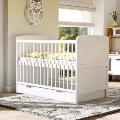 Produktbild von Baby-Delux Babybett Gitterbett Kinderbett Natalie 2in1 140x70 Weiß Beißschienen mit Schublade, Komfort Matratze höhenverstellbar