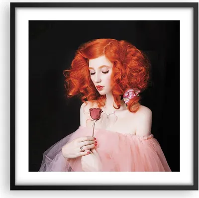 Produktbild von Gerahmtes Poster - Schwarzer Rahmen - Erz Frau Rose - 50x50 cm - Wand Bild - Wanddeko - Wandbilder - Kunstposter - Wandposter - Bilderrahmen - Bilder - Kunstdruck - Wanddekoration - P2BAC50x50-4369
