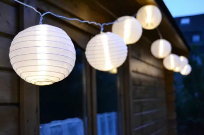 LED-Lampionkette 5 m, 20 warmweiße LEDs, IP44