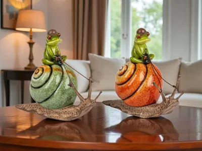 Produktbild von Formano 2er Set Frosch auf Schnecke Schneckenrennen 15cm Dekofigur Froschhausen