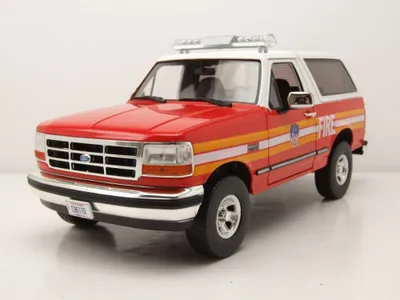 Immagine prodotto di Greenlight Collectibles, Ford Bronco 1996, Corpo dei Vigili del Fuoco di New York (FDNY), colore: bianco e rosso, scala 1:18