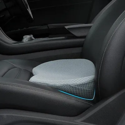 Zdjęcie produktu dla Ibenzoa® Ergonomiczna poduszka do fotela samochodowego z pianką memory – kształt trójkątny, wymiary 17,3 x 10,5 x 3,5 cala, podparcie lędźwiowe, oddychająca, zdejmowana obudowa, 1 sztuka