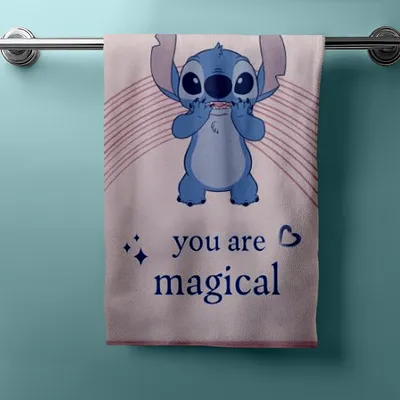 Produktbild von Disney Lilo und Stitch Magical Badetuch, Strandtuch 60x120cm