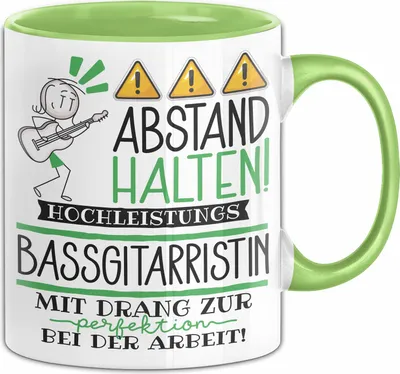 Produktbild von Bassgitarristin Tasse Geschenk Lustig Abstand Halten Hochleistungs-Bassgitarristin Mit Drang Zur Perfektion Bei Der Arbeit (Grün)