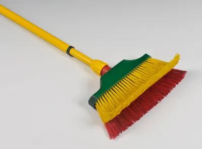 Produktbild von Krallenfeger 2-teilig mit Teleskopstiel für Fugen und Terrassen – Effektive Reinigung von Pflastersteinen und Holzflächen, Rot/Gelb