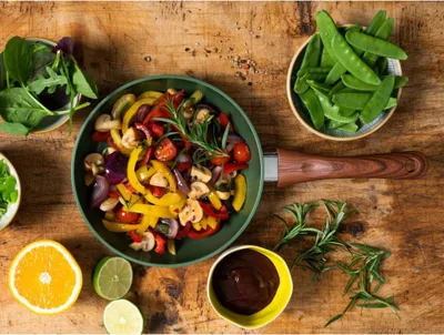 Produktbild von JUST VEGAN Wokpfanne CeraVegan 28cm Aluminium
