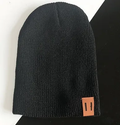 Produktbild von Einfarbige Kindermütze Schwarz für Kinder KP12288