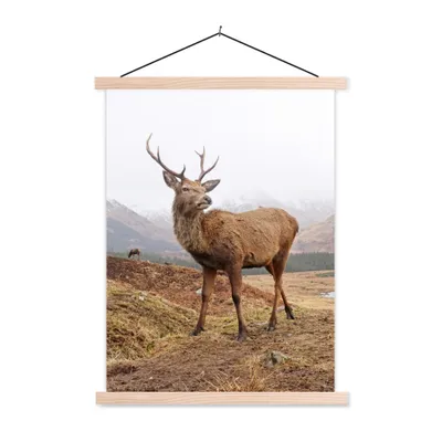 Produktbild von MuchoWow® Textilposter Hirsche - Berge - Natur 60x80 cm mit holzfarbenen Rahmen - Wandbild