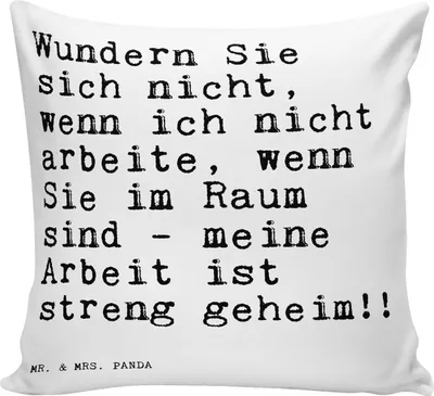 Produktbild von Mr. & Mrs. Panda Deko Kissen Wundern Sie sich nicht,... - Weiß - Geschenk, Boss, Arbeitskollegen, für sofa, Zitate, Chef, Mitarbeiter, Dekokissen, Sofakissen, 40x40