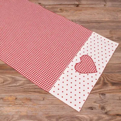 Produktbild von Tischläufer LISE Herz Landhausstil rot, 100 % Baumwolle, in 40x150 cm
