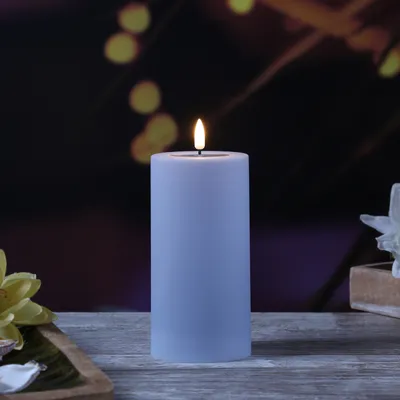 Produktbild von LED Stumpenkerze MIA - Kunststoff - realistische 3D Flamme - H: 15cm - für Außen - pastellblau