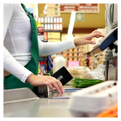 Produktbild von 10 Stück RFID Blocker Karte,EC Karten Schutzhülle,Kreditkartenhülle RFID Schutz,Ausweis Kartenhüllen,Kartenschutz für Gegen Datenklau Bankkarten ec Kartenhülle Karte Personal Hülle Bankomatkarten