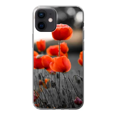 Produktbild von MuchoWow® Handyhülle Schutzhülle Hülle für iPhone 12 Rote Mohnblumen vor schwarzem und weißem Hintergrund Silikon Softcase Handy Hülle - Schutzhülle