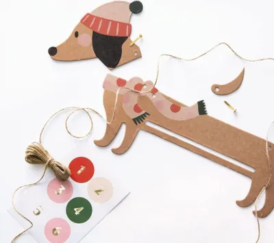 Image de folia 9382 - Kit calendrier de l'avent "Sausage Dog", 54 pièces de bricolage DIY pour créer un calendrier de l'avent individuel pour les amoureux des chiens