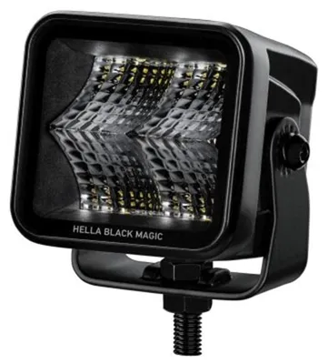 Zdjęcie produktu dla Reflektor 24 V LED HELLA o uniwersalnym zastosowaniu do różnych pojazdów.