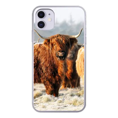 Produktbild von MuchoWow® Handyhülle Schutzhülle Hülle für iPhone 11 Schottische Highlander - Schnee - Wald Silikon Softcase Handy Hülle - Handytasche