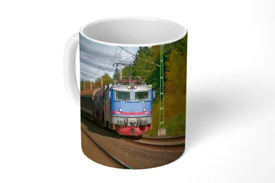 Produktbild von KitchenYeah® Tasse Kaffeetasse Kaffeebecher 350 ml Ein Zug auf einer Eisenbahnstrecke Teetasse - Fototasse - Becher - Keramikbecher - Teebecher - Kaffeetasse - Bürotasse