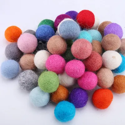 Produktbild von 50 bunte Filzbälle, Wollfilz, Perlen, 20 mm, Filzpompons zum Basteln, kreatives Handwerk für den Eigenbedarf