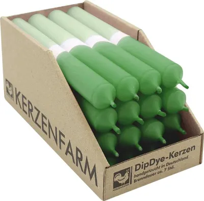 Produktbild von DIP DYE Stabkerzen aus Paraffin, 180/22 mm, Pinie-Salbei, KERZENFARM HAHN, Brenndauer ca. 7h, 16 Stück pro Verpackung
