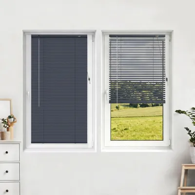 Produktbild von LightLess Prime Aluminium-Jalousie, 25 mm, verdunkelnd, 55 x 130 cm, anthrazitgrau matt ohne Bohren, L-Lamellen, Sichtschutz & Hitzeschutz, robust, feuchtraumgeeignet, einfache Montage Victoria M.