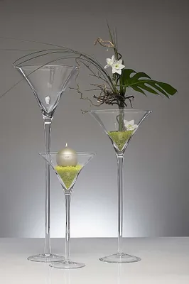 Produktbild von XXL Martiniglas, Bodenvase auf Fuß H. 70cm D. 30cm transparent rund Sandra Rich