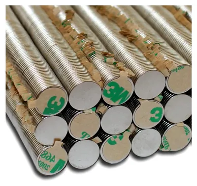 Produktbild von 250 selbstklebende Neodym-Magnete NdFeB Ø13x1 mm - 900 g Haftkraft