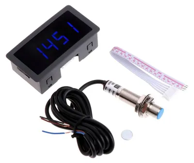 Zdjęcie produktu dla Cyfrowy licznik obrotów silnika (tacho) LED, 4-cyfrowy, zakres napięcia 8-24V, z czujnikiem zbliżeniowym Hall