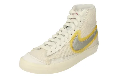 Produktbild von Nike WMNS Blazer Mid Vintage 77 - CZ8105 - 100 in weiß, Farbe:Weiß, Damen Schuhe:38.5