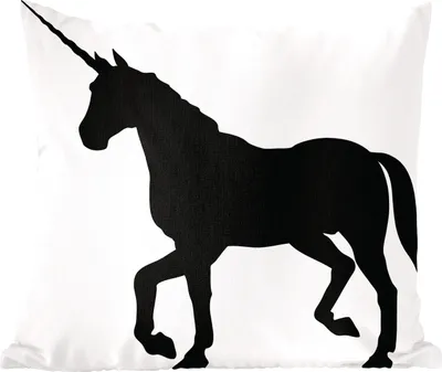 Produktbild von MuchoWow® Zierkissen Sofakissen Wohnzimmer Dekokissen 45x45 cm Eine Illustration eines schwarzen Einhorns - Mädchen - Kind - Mädchen - Schlafpolster - Polster für das Sofa