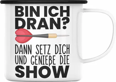 Produktbild von Trendation - Dart Geschenk Emaille Tasse Emaille Emaille Tasse Dartspieler Geschenkidee Darts Geschenke für Männer Frauen (Schwarz)