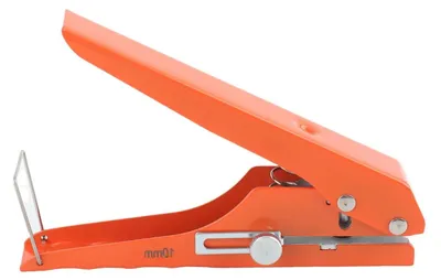 Productafbeelding van Enkele Perforator - Handponstang - Kaarten Maken - Arbeidsbesparend Ontwerp - 10 mm Gat - Verchroomd
