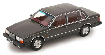 Image de Triple 9 1:18 Volvo 760 (1985) - anthracite 1800534