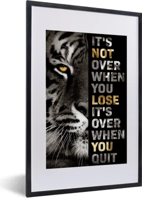Produktbild von MuchoWow® MuchoWow® Gerahmtes Poster Tiger - Zitat - Gold 40x60 cm - Poster mit zchwarzem Bilderrahmen - Poster in Rahmen