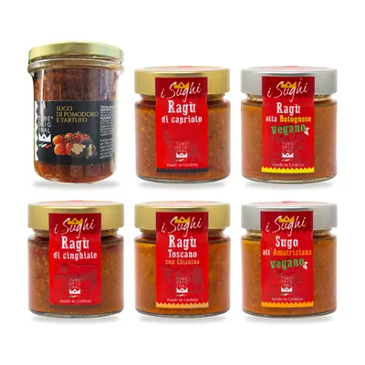 Produktbild von TubeORIGINAL Geschenkset „Sughi & Ragù – 6 Sorten“ – Wildschwein-Ragù 200 g, Reh-Ragù 200 g, Chianina-Ragù 200 g, Vegane Bolognese 200 g, Vegane Amatriciana 200 g, Tomaten-Trüffelsauce 180 g