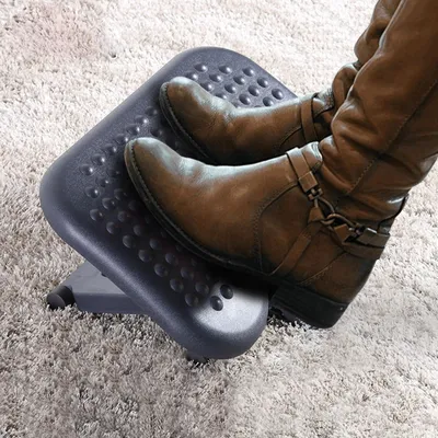 Produktbild von Fußstütze höhenverstellbar 3 Stufen, Fußablage Massagefläche neigbar, Ergonomische Fußstütze, Dunkelgrau | 46 x 35 cm | 11–17 cm Höhe | 30° Neigung
