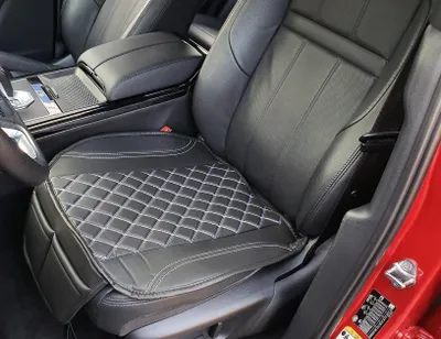 Produktbild von 1 Sitzauflage für Renault Scenic 4 in Schwarz/Weiße Naht (OT408)