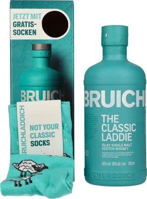 Produktbild von Bruichladdich THE CLASSIC LADDIE Scottish Barley Unpeated Islay Single Malt 50% Vol. 0,7l in Geschenkbox mit Socken