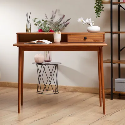 Produktbild von Schreibtisch MALINA mit Aufsatz & Schublade aus Kiefer Massivholz, Kastanien farben - Bürotisch mit Stauraum & konischen Beinen, Stabiler PC-Tisch aus robusten Materialien