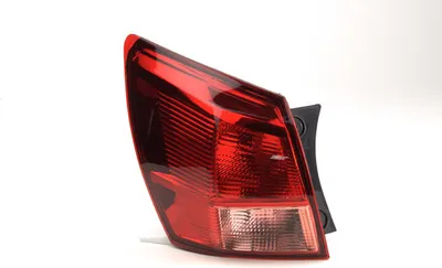 Obrázok produktu pre Johns, kombinované zadné svetlo pasuje pre Nissan Qashqai J10 02/07-02/10 Vonkajšie ?avé sedadlo vodi?a.,