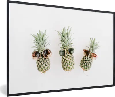 Produktbild von MuchoWow® Gerahmtes Poster Ananas - Tropisch - Sonnenbrille 30x20 cm - Poster mit Schwarzem Bilderrahmen Wandposter Rahmen Foto Bilder - Kunstdruck - Bild-Poster
