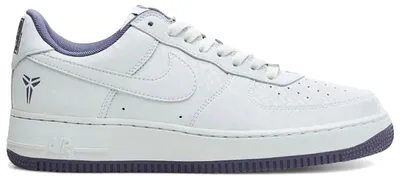 Immagine prodotto di Nike Air Force 1 Low, modello dedicato a Kobe Bryant, colore Summit White, taglia EU 38.5