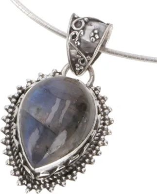 Produktbild von Ethno Silberanhänger, Indischer Boho Kettenanhänger - Labradorit, Violett, SterlingSilber, 2*1,5*0,7 cm, Anhänger & Amulette aus Silber