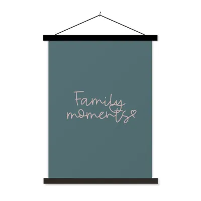 Produktbild von MuchoWow® Textilposter Zitate - Familienmomente - Sprichwörter 120x160 cm mit schwarzem Rahmen - Magnetischer
