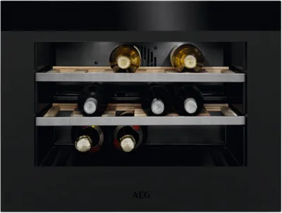 Produktbild von AEG KWK884520T, Weinkühler mit Kompressor, Integriert, 18 Flasche(n), 90 W, Schwarz, Schwarz