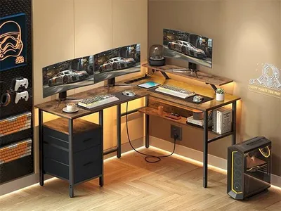 Produktbild von L-Form Eckschreibtisch - Computertisch/Gamingtisch - Mit Steckdosenleiste - Monitoraufsatz - LED-Beleuchtung - Vintage-Braun