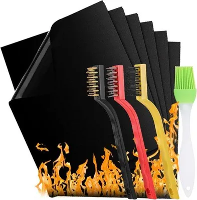 Produktbild von Wiederverwendbare Grillmatten mit 4 Reinigungsbürsten - Antihaft für Gas- und Holzkohlegrills