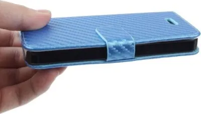 Immagine prodotto di Custodia a libro sottile, effetto carbonio, per iPhone SE
