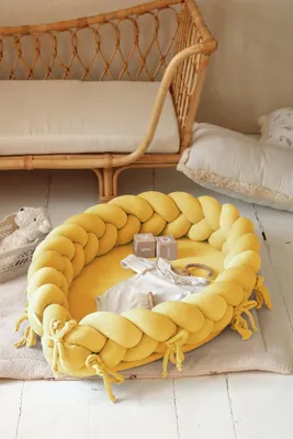 Produktbild von Babynest 2-in-1, Nestchen, & Bettschlange Gold – Velours, handgeflochten, | Letino